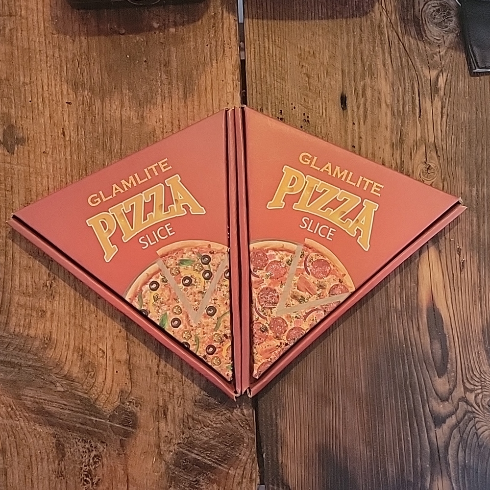 Glamlite Pizza Slice eyeshadow palette